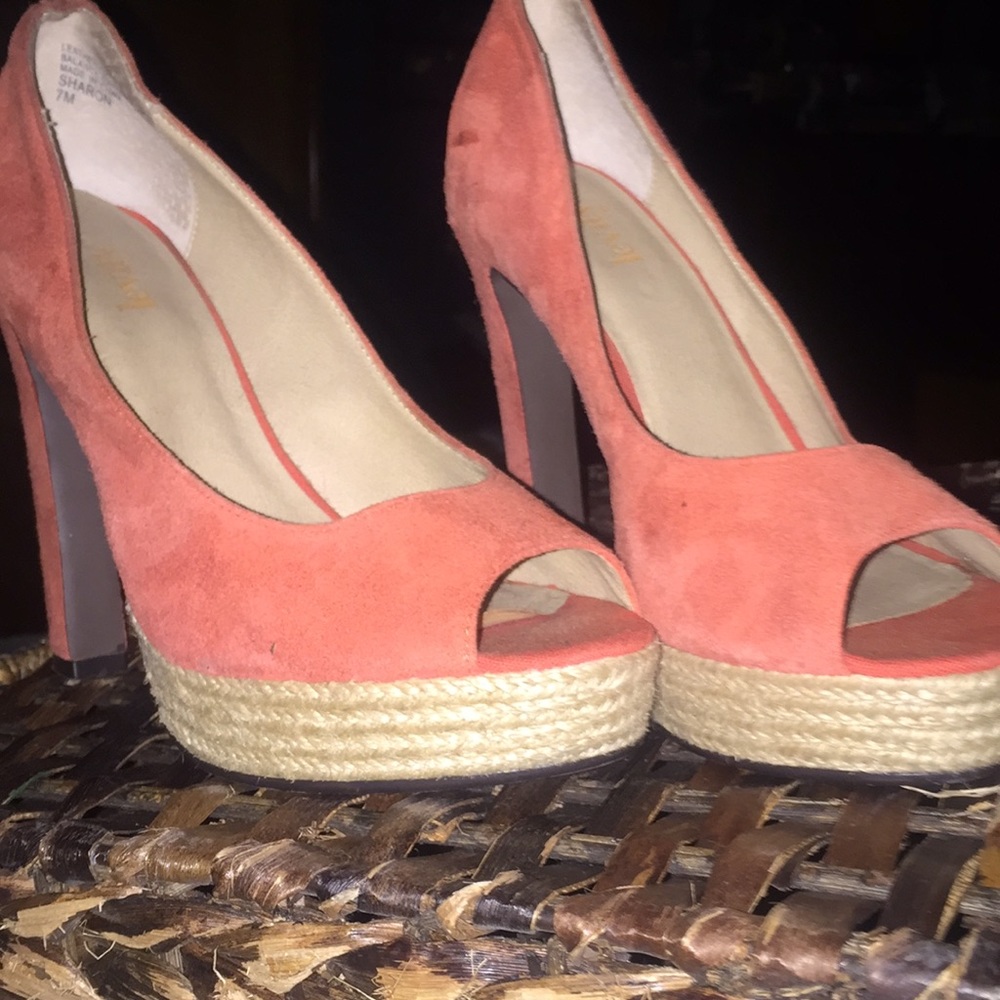 Burnt orange suede heels ( peep toe)